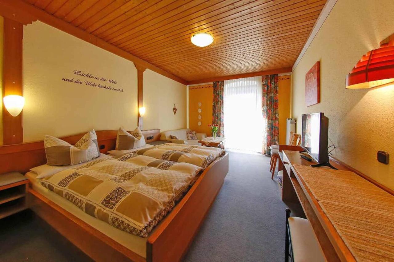 Gasthof-Metzgerei-Pension Schierlitz ริมบาค ภายนอก รูปภาพ
